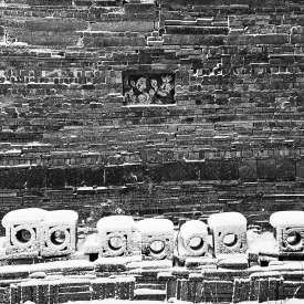 Ecokathedralen onder sneeuwdeken